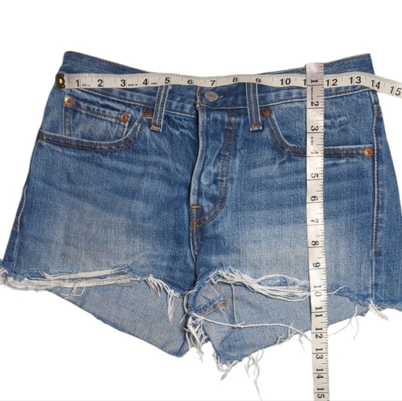 Levi's High Rise Button Fly Cutoff Shorts Size 27 - Picture 4 of 7